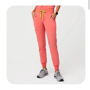 Figs Women’s Hot Coral Zamora scrub pant
